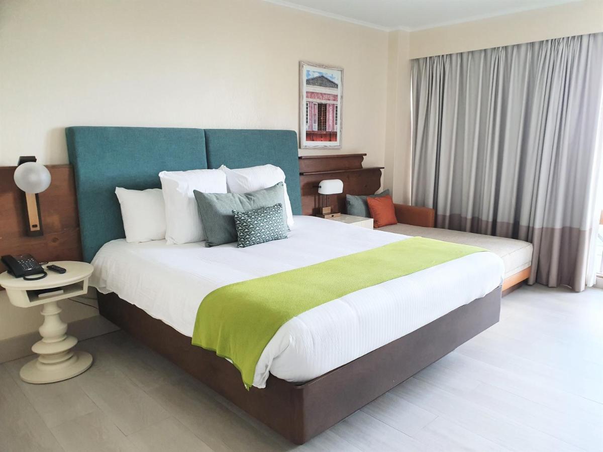 Preferred Club Deluxe Ocean View King